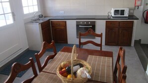 茶具/咖啡用具、冰箱、微波炉、烤箱