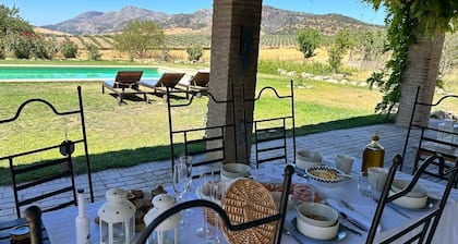 Beautiful Country House with Pool and Scenic Mountain Views