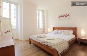 2 chambres, chambres insonorisées, fer et planche à repasser