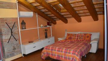 2 dormitoris, caixa forta a l'habitació i planxa i posts de planxar