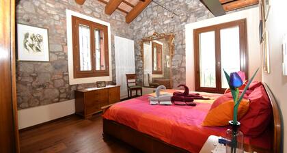 Apartment in an 18th century village in the regional park of the Euganean Hills