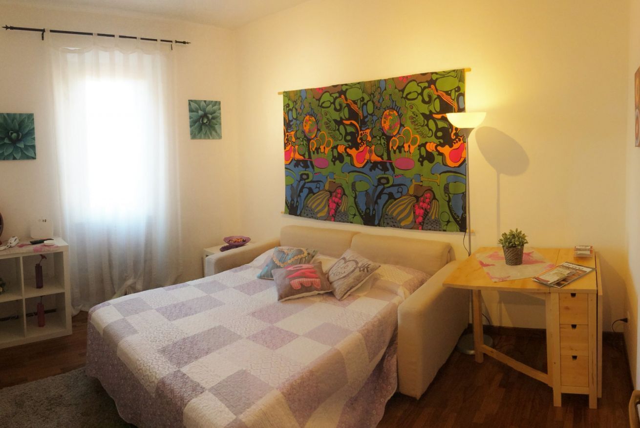 3 habitaciones, tabla de planchar con plancha, wifi y ropa de cama 