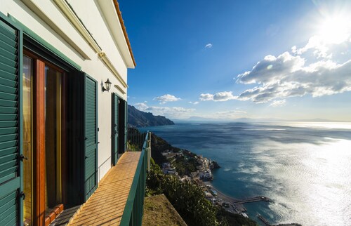 Amalfi's Holiday House: Infinity!
