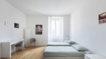 3 bedrooms, iron/ironing board, free WiFi, bed sheets