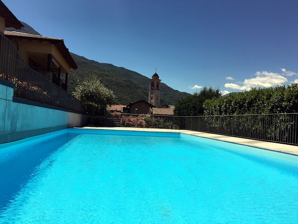 The extra-large pool, with the ancien village view