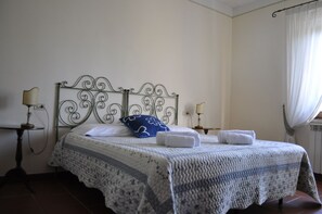 3 bedrooms, iron/ironing board, travel crib, free WiFi