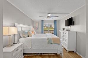 Condo, 1 Bedroom | 1 bedroom, memory foam beds, desk, laptop workspace - Cajun Fun 1060 - 1 Br Condo (Destin)