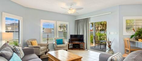 Leilighet, 2 soverom | Oppholdsområde | Smart-TV og DVD-spiller