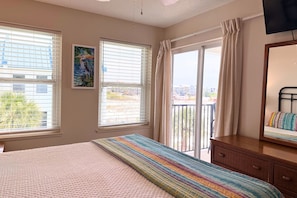 Condo, 2 Bedrooms