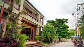Bagian depan properti