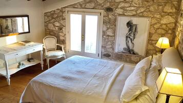 3 Schlafzimmer, Schreibtisch, Reisekinderbett, kostenloses WLAN