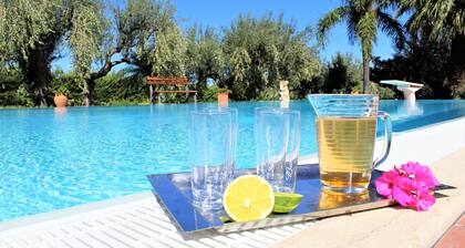 * SIKELIA LUXUSHAUS * Exklusiver Pool & Whirlpool