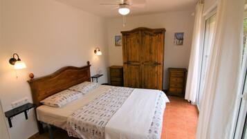 2 bedrooms, in-room safe, iron/ironing board, WiFi