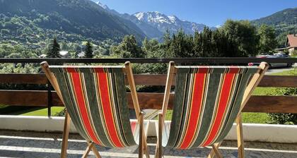 Spacious apartment up to 7 people facing the Mont Blanc massif