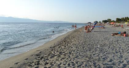 Villa Virginia - Holiday home with garden and swimming pool in Reggio Calabria