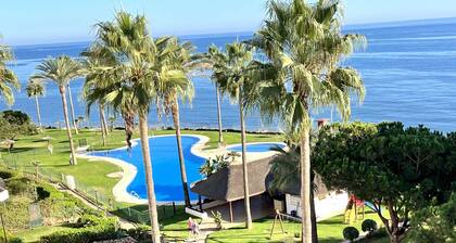 Mi CAPRICHO 9A BEACHFRONT:Apartment with sea view