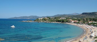 Io huvila pienellÀ kivilinnalla Stoupassa