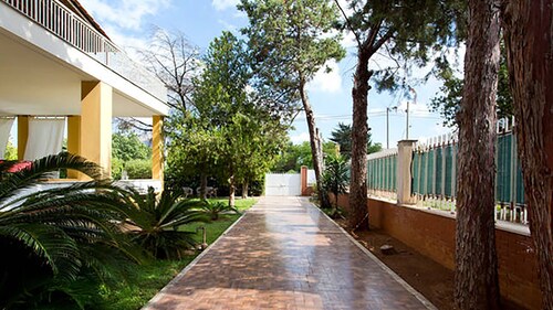 Maison Blanche very close to Mondello beach