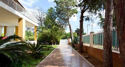 Maison Blanche very close to Mondello beach