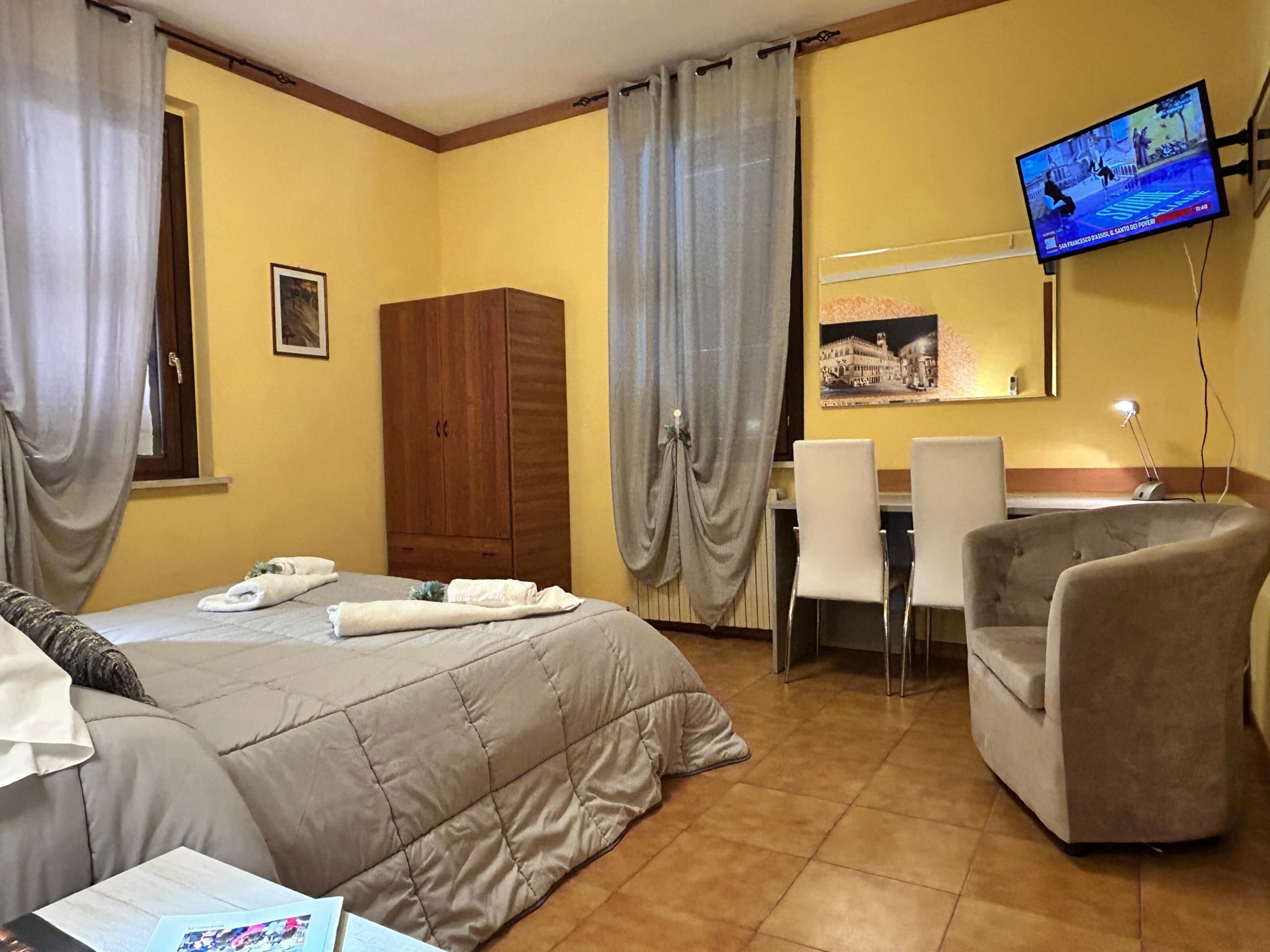 4 bedrooms, WiFi, bed sheets