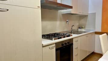 Oven, stovetop, dishwasher, high chair