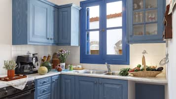 House | Private kitchen | Fridge, oven, coffee/tea maker, toaster