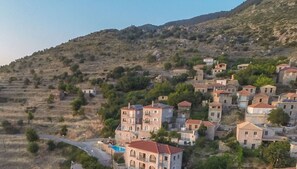 Exterior - VILLA in the sky over the beach (Kalamata)