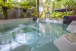 室外 SPA 浴缸