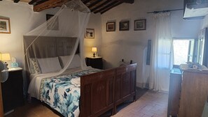 2 bedrooms, desk, iron/ironing board, travel crib - Farmhouse 15th century in Chianti with garden between Florence and Siena (Radda In CHIANTI)