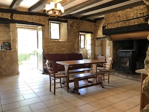 Dining - Old Stone Cottages in Peaceful, Rural Setting (Villamblard)