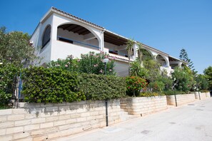 Exterior - Two rooms sea view, wi-fi, 250 meters from the sea, kitchenette, campoTennis / Football (Sciacca)