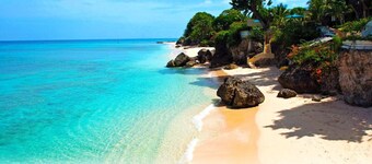 2 Bed Apartment close to Dover Beach