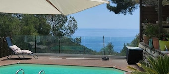 Detached cottage on property with private Jacuzzi and shared pool