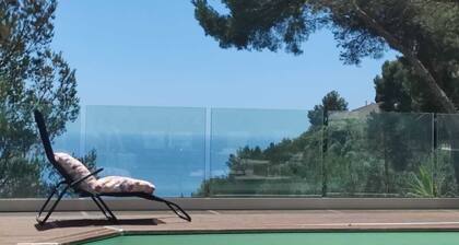 Detached cottage on property with private Jacuzzi and shared pool