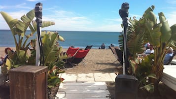 Una playa cerca
