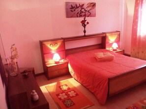 2 chambres, fer et planche à repasser, accès au Wi-Fi (inclus)