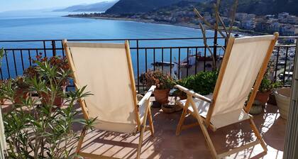 Amazing panoramic terrace in Castel di Tusa - air conditioning & wi-fi