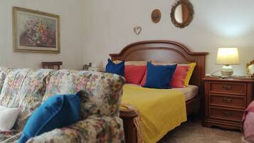 2 chambres, fer et planche Ă  repasser, draps fournis