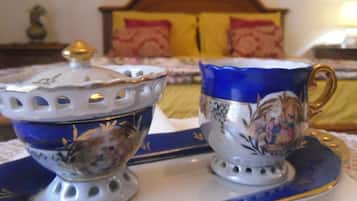 2 Schlafzimmer, Schreibtisch, Bügeleisen/Bügelbrett, Bettwäsche