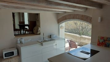 Frigorífic, forn, placa de cuina i rentaplats