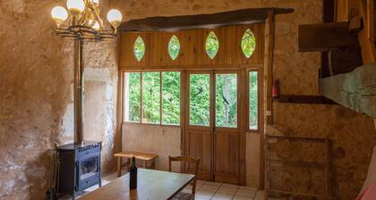 Old Stone Cottages in Peaceful, Rural Setting