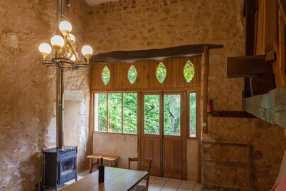 Old Stone Cottages in Peaceful, Rural Setting