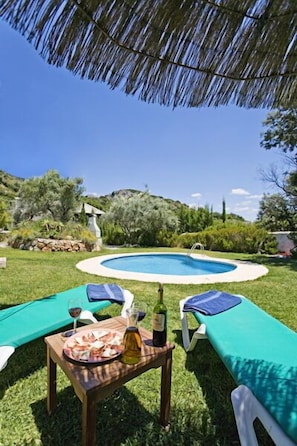 Outdoor spa tub - Villa Margarita Rocabella (El Chorro)
