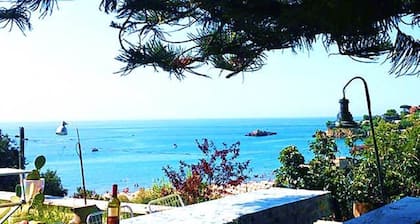 🏖 Cozy Beach House private panoramic garden, 2 Rooms, 2 bathrooms Serapo: GAETA