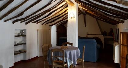 HOUSE FOR COUPLES