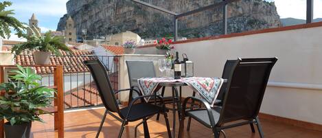 屋外ダイニングエリア