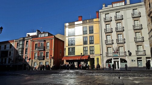 Apartment in Cimadevilla Gijón. Tourism Registration Number: VUT-114-AS