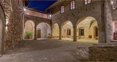 Castillo medieval a 15 km de Florencia, con piscina privada, en Chianti Classico