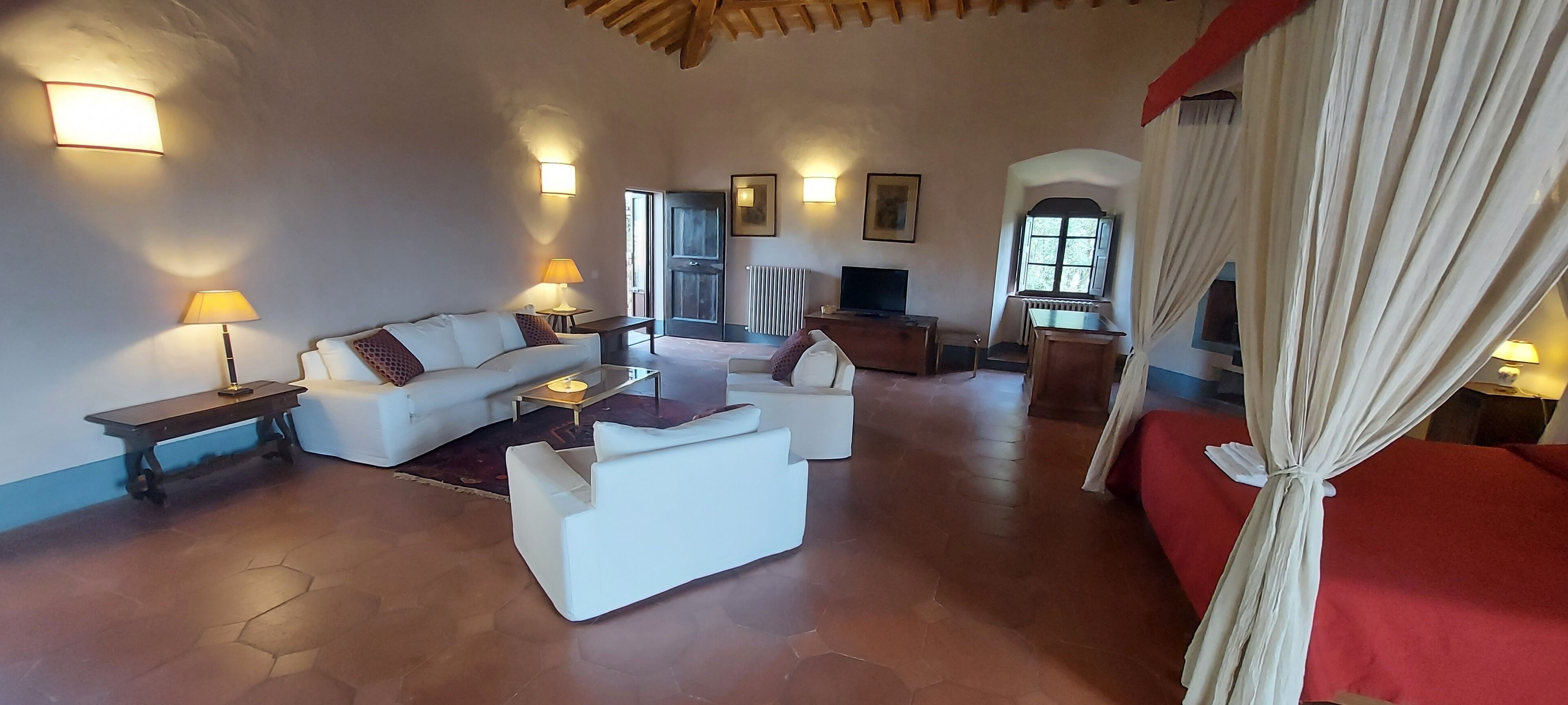 电视、壁炉、乒乓球、办公室