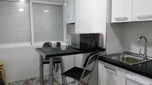 Microones, rentaplats i cafetera i tetera